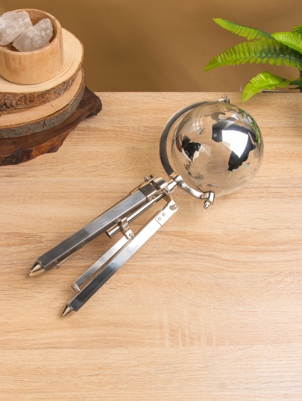 Глобус сувенирный &laquo;Силвер&raquo;, 19.5&times;21&times;34 см, стекло, сталь