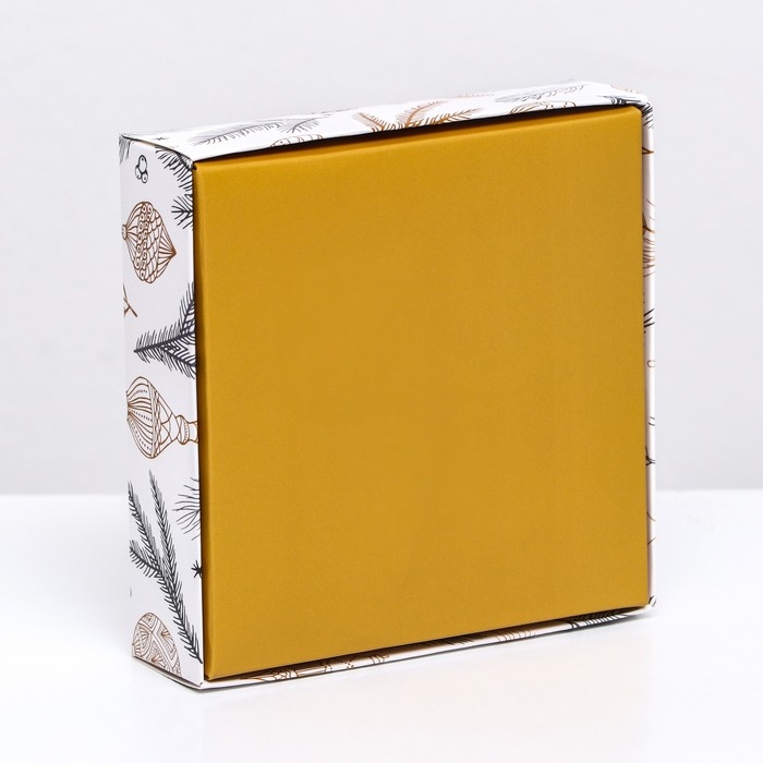 Новый год. Коробка под 4 конфеты, 12,6 х 12,6 х 3,5 Новый год. Коробка под 4 конфеты, 12,6 х 12,6 х 3,5 "Новогодние игрушки" , кондитерская упаковка