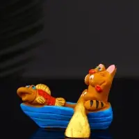 Фигура "Кот в лодке с рыбкой" 4.2х5.8х5.4 см