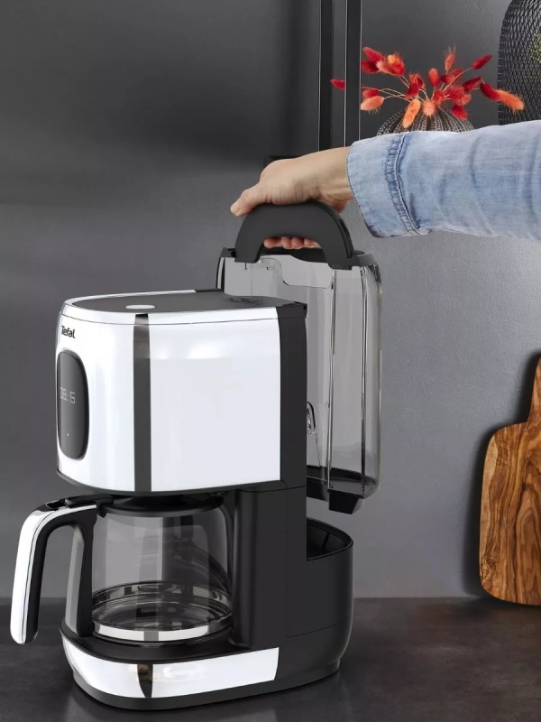 Кофеварка капельная Majestuo CM883D10, серебристый