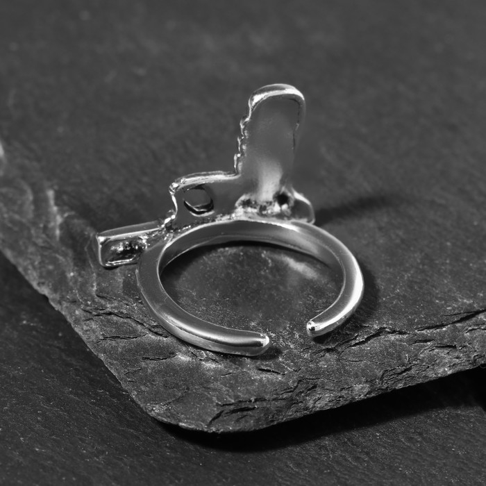 Кольцо GUN пистолет, цвет чернёное серебро, безразмерное Кольцо GUN пистолет, цвет чернёное серебро, безразмерное