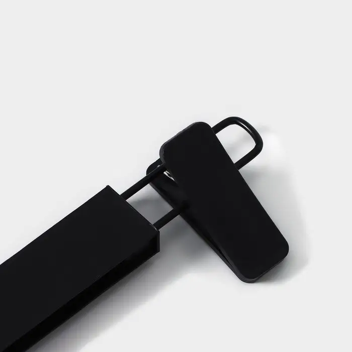 Вешалка для брюк и юбок с зажимами Доляна, 30&times;17 см, цвет чёрный