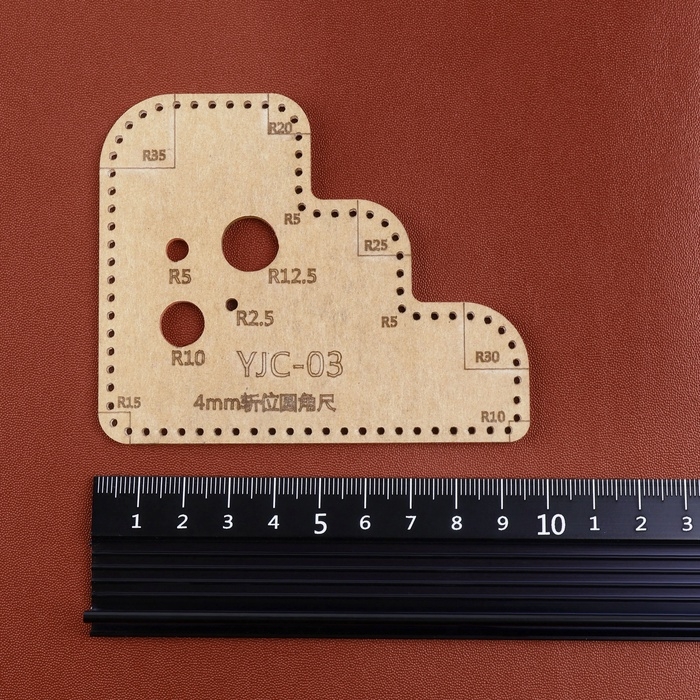 Линейка радиусная, для кожи, шаг 4 мм, акриловая, R5 - 35, S3 Линейка радиусная, для кожи, шаг 4 мм, акриловая, R5 - 35, S3