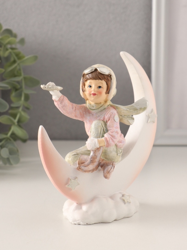 Сувенир полистоун "Малыш-авиатор на месяце" 13х5,5х14 см