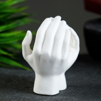 Сувенир "Ангелочек спящий в руках" белый, 6,5см Сувенир "Ангелочек спящий в руках" белый, 6,5см