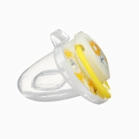 Соска - пустышка ортодонтическая &laquo;Цветы&raquo;, +6 мес., цвет желтый