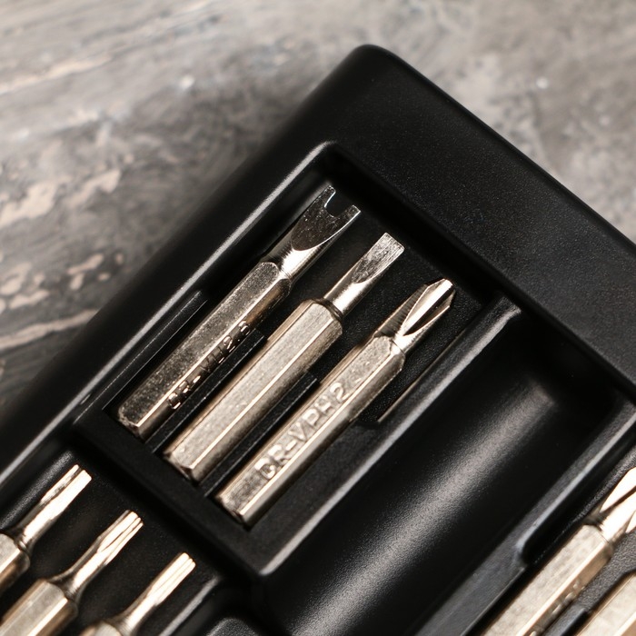 Набор отверток в фляге &laquo;Хочешь жить&raquo;, универсальный, 18 предметов