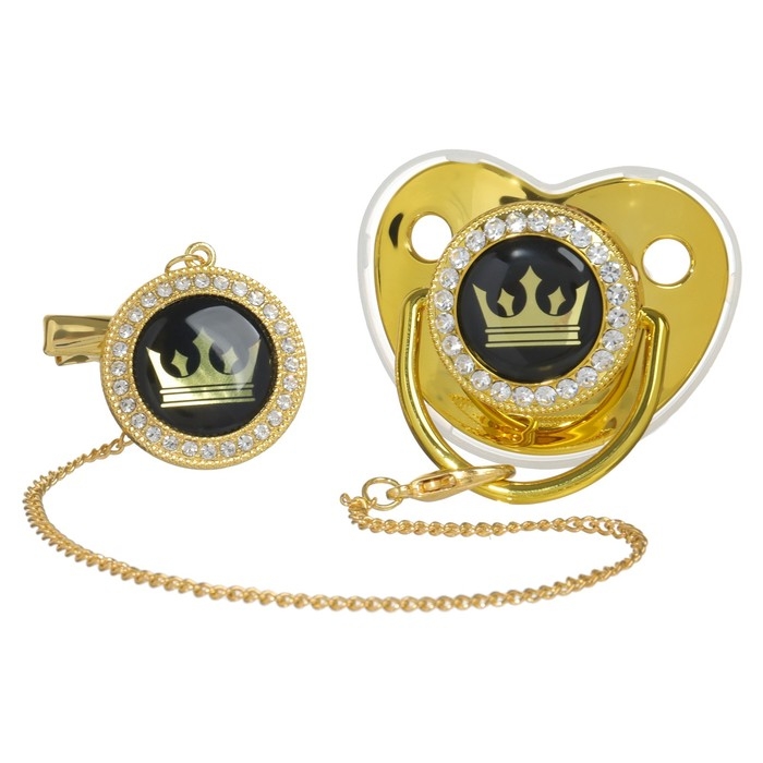 Соска - пустышка силиконовая ортодонтическая &laquo;Корона&raquo;, от 6 мес., с колпачком + держатель - цепочка, цвет золотой/черный, стразы