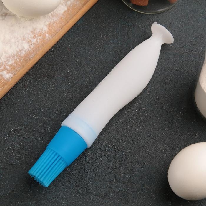 Кисть с резервуаром для масла и присоской Доляна &laquo;Фобос&raquo;, силикон, 17 см, цвет МИКС