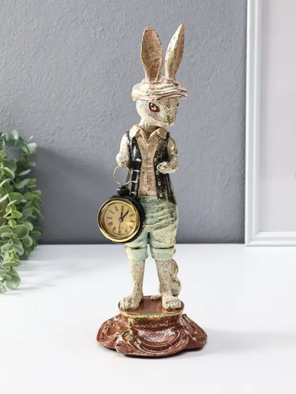 Сувенир полистоун "Зайчик в кепке с часами" 12,5х12,5х35 см