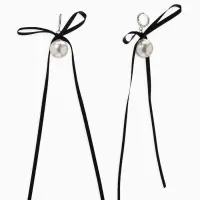 Серьги жемчуг "Бусина с бантиком", №16, цвет бело-чёрный в серебре