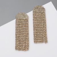 Серьги висячие со стразами «Водопад» мягкий квадрат, цвет белый в золоте Серьги висячие со стразами «Водопад» мягкий квадрат, цвет белый в золоте