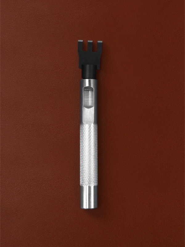 Набор пробойников для кожи, 7 предметов: сменные насадки 6 шт., основа 1 шт.