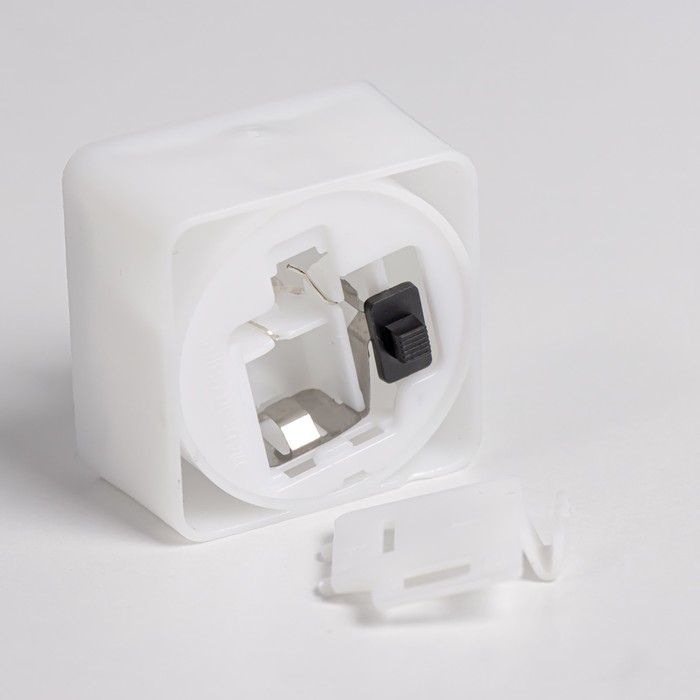 Ночник Ночник "Свеча квадрат" LED 0,5Вт от батареек 3хAG10 белый 4х4х4,5 см RISALUX