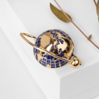 Брошь &laquo;Планета Земля&raquo;, цвет синий в золоте