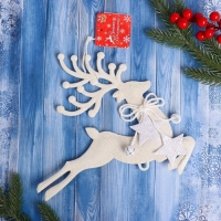 Украшение ёлочное "Олень бегущий со звёздами" 22х24 см, белый