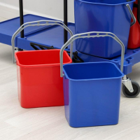 Многофункциональная тележка с вёдрами, отжимом и лотками Многофункциональная тележка с вёдрами, отжимом и лотками