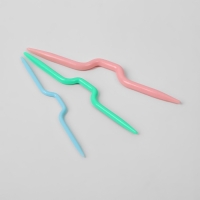 Набор для вязания, 35 предметов, в пенале, 20 × 10,5 × 4 см, цвет розовый Набор для вязания, 35 предметов, в пенале, 20 × 10,5 × 4 см, цвет розовый