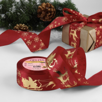 Лента атласная с тиснением &laquo;Олени в упряжке&raquo;, 40 мм, 23 &plusmn; 1 м, цвет красный/золотой №33