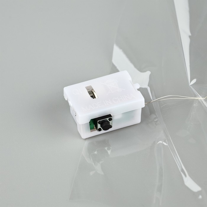 Плёнка упаковочная с гирляндой &laquo;Холодный белый&raquo;, 60 х 60 см