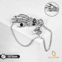 Брошь &laquo;Скелет&raquo; с цепочкой, цвет чёрно-белый в серебре