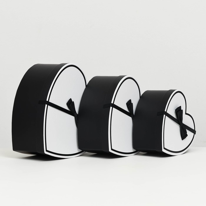 Набор коробок 3 в 1 сердца L:27x27x12cm M:23.5x23x11cm S:19x19x10cm Набор коробок 3 в 1 сердца L:27x27x12cm M:23.5x23x11cm S:19x19x10cm