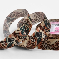 Лента атласная 25мм*25&plusmn;1ярд(23м&plusmn;1м) леопардовый папоротник АУ