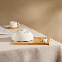 Маслёнка на деревянной подставке фарфоровая с ножом SL Home &laquo;Тренто&raquo;,22&times;17,5 см, цвет белый