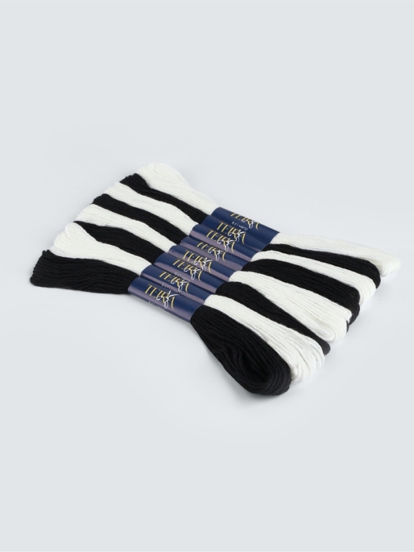 Набор ниток мулине хлопок 8±1м (наб 8шт цена за наб) Набор ниток мулине хлопок 8±1м (наб 8шт цена за наб) "Зебра" TR