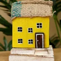 Сувенир "Дом" дерево Албезия 9х11х11 см, цв. жёлтый