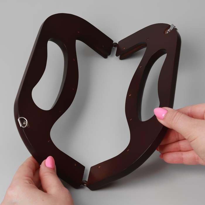 Ручка-фермуар деревянная, на магнитах, с креплением, 27 &times; 12 &times; 2,5 см, цвет коричневый