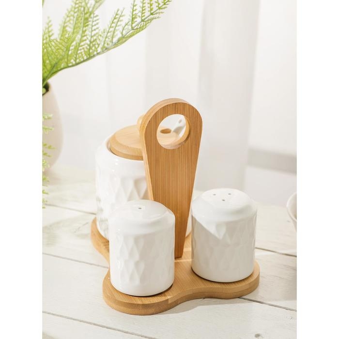 Набор керамический для специй на бамбуковой подставке BellaTenero &laquo;Герда&raquo;, 3 предмета: солонка 120 мл, перечница 120 мл, сахарница с ложкой 220 мл, цвет белый