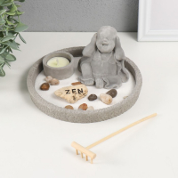 Сад камней Дзен d=16,5 см Хотей "ничего не слышу", со свечой, серый Сад камней Дзен d=16,5 см Хотей "ничего не слышу", со свечой, серый