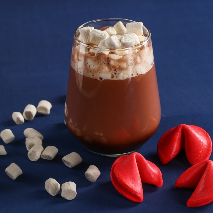 Набор &laquo;С новым годом!&raquo;: горячий шоколад 5 шт. х 25 г., маршмеллоу 50 г., печенье с предсказаниями 24 г.