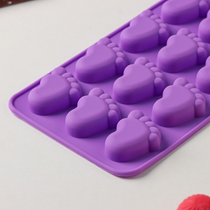 Форма для конфет и шоколада Доляна &laquo;Следопыт&raquo;, силикон, 22&times;10&times;1,8 см, 15 ячеек (3,6&times;2,7 см), цвет МИКС