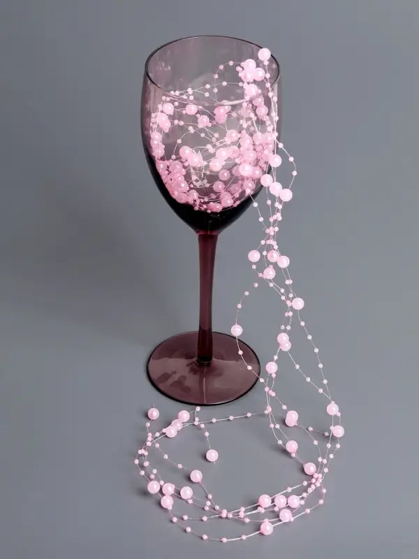 Гирлянда для декора из бусин, розовая