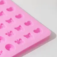 Форма для мармелада &laquo;Домик в лесу&raquo;, силикон, 21&times;13,7&times;1 см, 60 ячеек, цвет МИКС