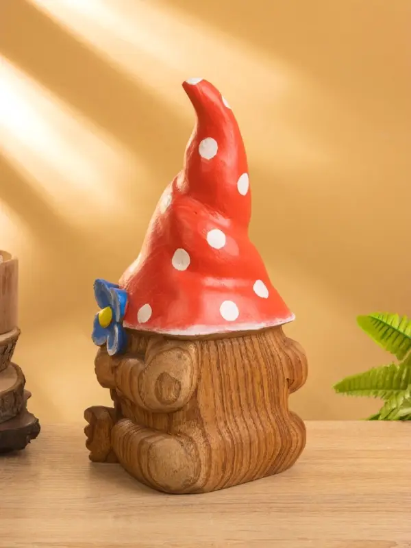 Сувенир "Гномик в красной шляпе" дерево Джампинис 15х15х30 см
