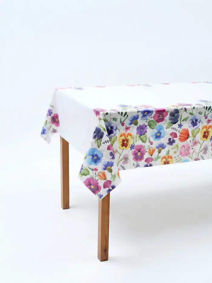 Скатерть одноразовая &laquo;Полевые цветы&raquo;, 130 х 180см