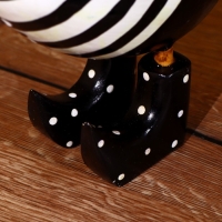 Сувенир "Уточка в ч/б" дерево 25х7х25 см