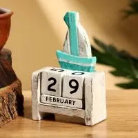 Календарь настольный "Парусник" дерево 7х4х11 см,