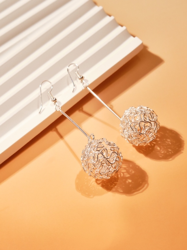 Серьги висячие &laquo;Шарик&raquo; переплетение, цвет светлое серебро, 6,5 см