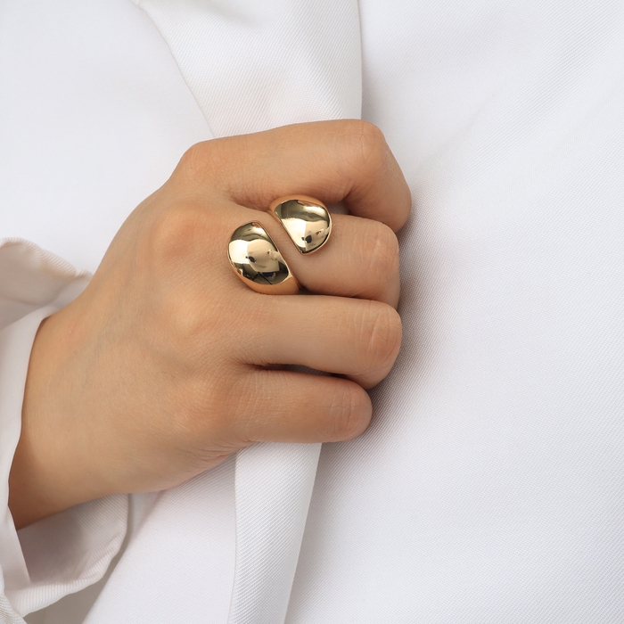 Кольцо металл &laquo;Тренд&raquo; объятия, цвет золото, размер 17