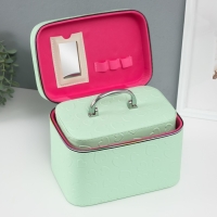 Шкатулка кожзам с зеркалом "Сердца" св-зелёная набор 3 шт 19х10,5х10,5 21х13х14 15х23х17 см