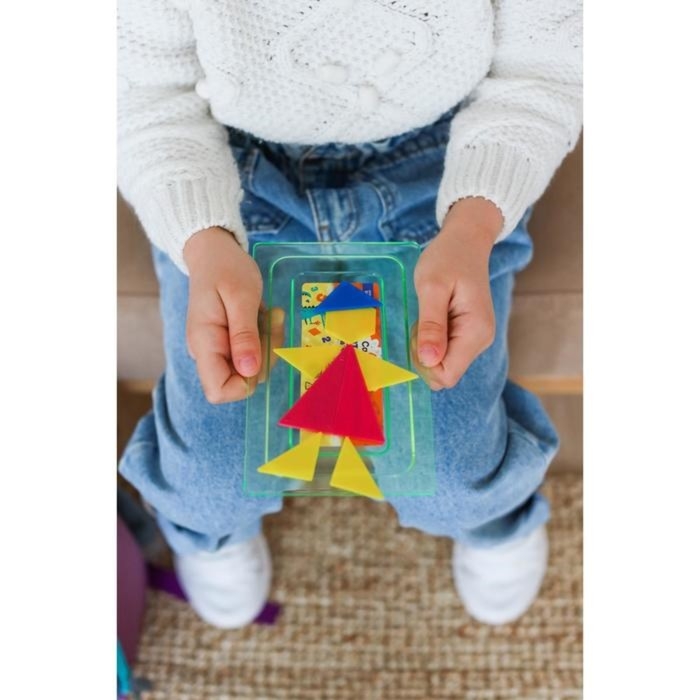 Касса цифр и счетных материалов "Учись считать", 132 элемента, пластик, микс