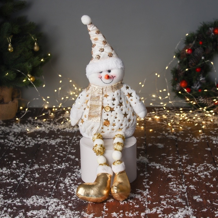 Мягкая игрушка Мягкая игрушка "Снеговик в костюме со звёздами и в колпаке" 46х19 см, золотисто-белый