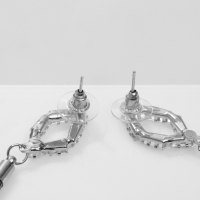 Серьги висячие со стразами «Одиссея» эллипс, цвет белый в серебре Серьги висячие со стразами «Одиссея» эллипс, цвет белый в серебре