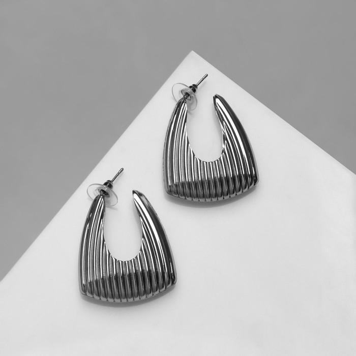 Серьги металл &laquo;Рельефные&raquo; закруглённые, цвет серебро