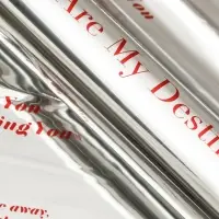 Пленка для цветов, 57&times;57 см, красный металлик