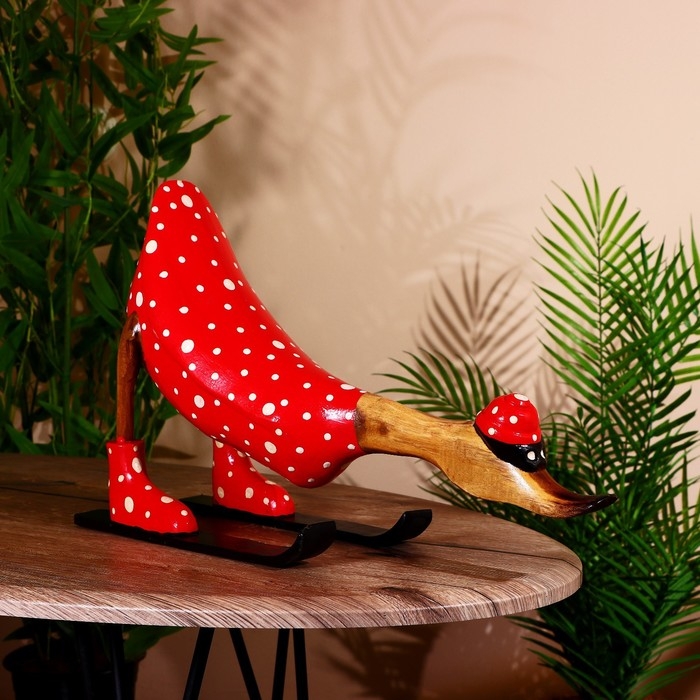 Сувенир "Утка-лыжник в красном" дерево 40 см